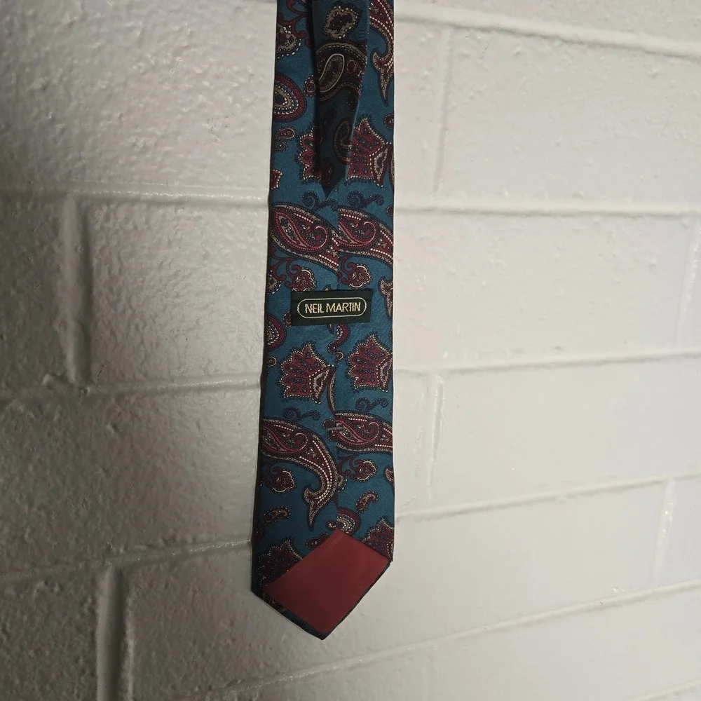 Vtg Neil Martin Silk Paisley Tie Mens Multicolor USA Italian Silk 3.5x58 Wedding